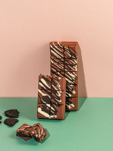 Dubai Cookies N’ Cream Knafeh Chocolate Bar
